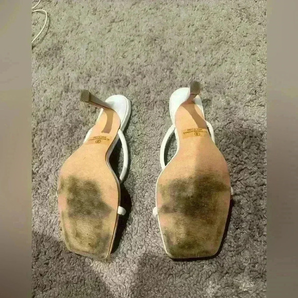 White 2-inch heels. - Picture 2 of 3